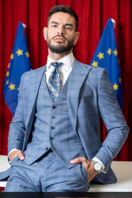 Member of EU Parliament Nico Zetta fucks his consultant Lazzarato in the ass