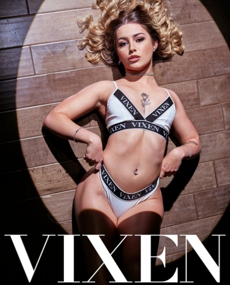 Vixen performed by Chanel Camryn, Maximo Garcia Hot Photos