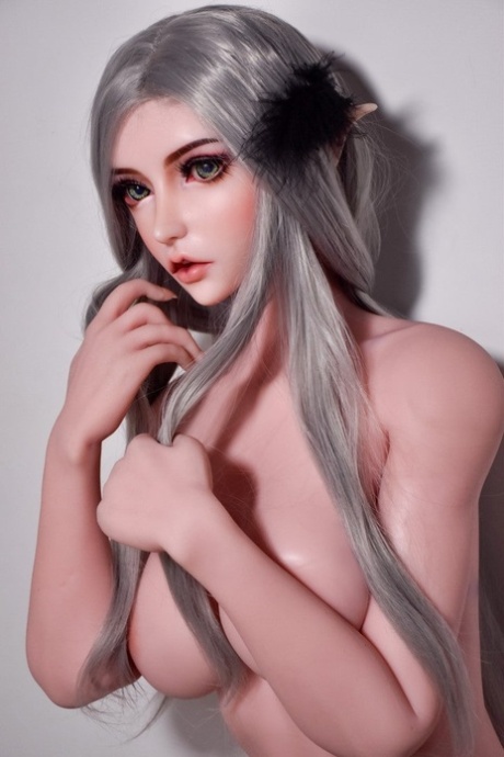 Sex Doll Queen Hot Images