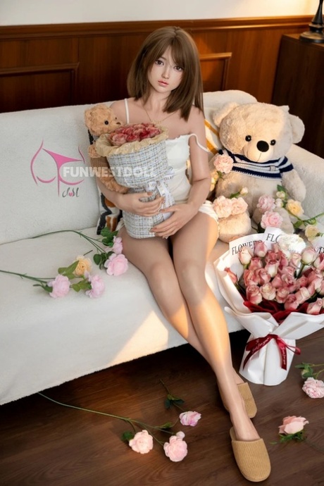 Mai Love Doll Naked Gallery