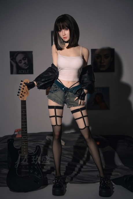 Hi Love Doll XXX Porn Pics