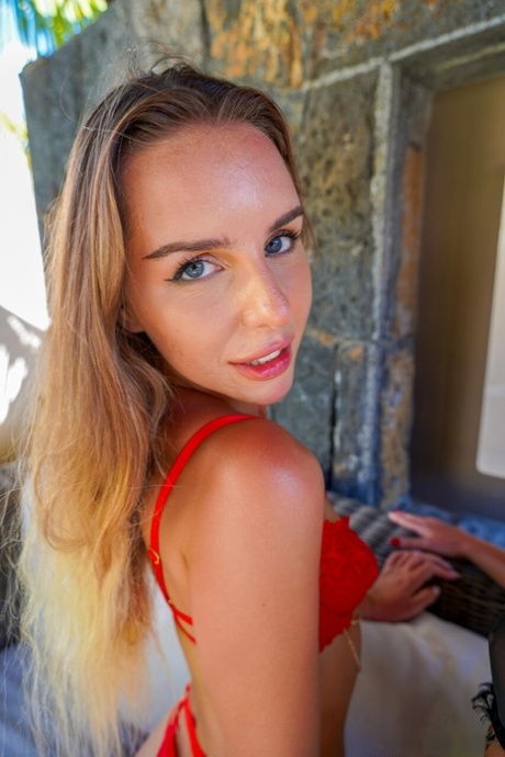 Lesbian Summer featuring Betzz, Dee Vine Porn Pictures