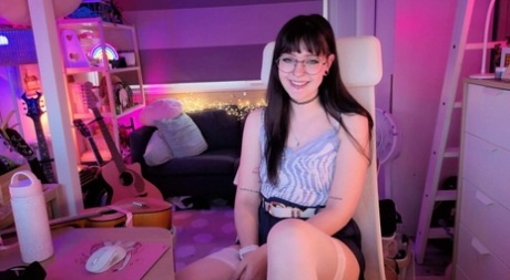 Ersties performed by Feya Sex Pics