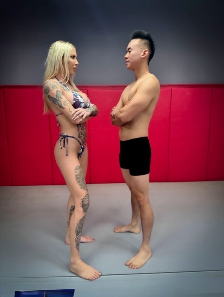 Evolved Fights performed by Cassidy Luxe, James Bang Nude Photos