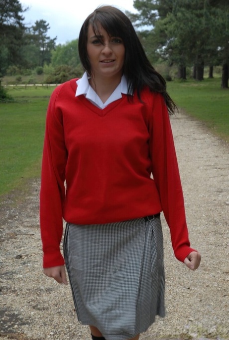 College Uniform performed by Elle Tyler, Jessie B, Nicola Rocco XXX Pics